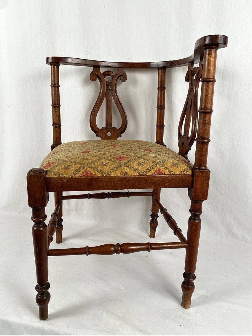 Fauteuil de coin à dossier lyre, vers 1900
