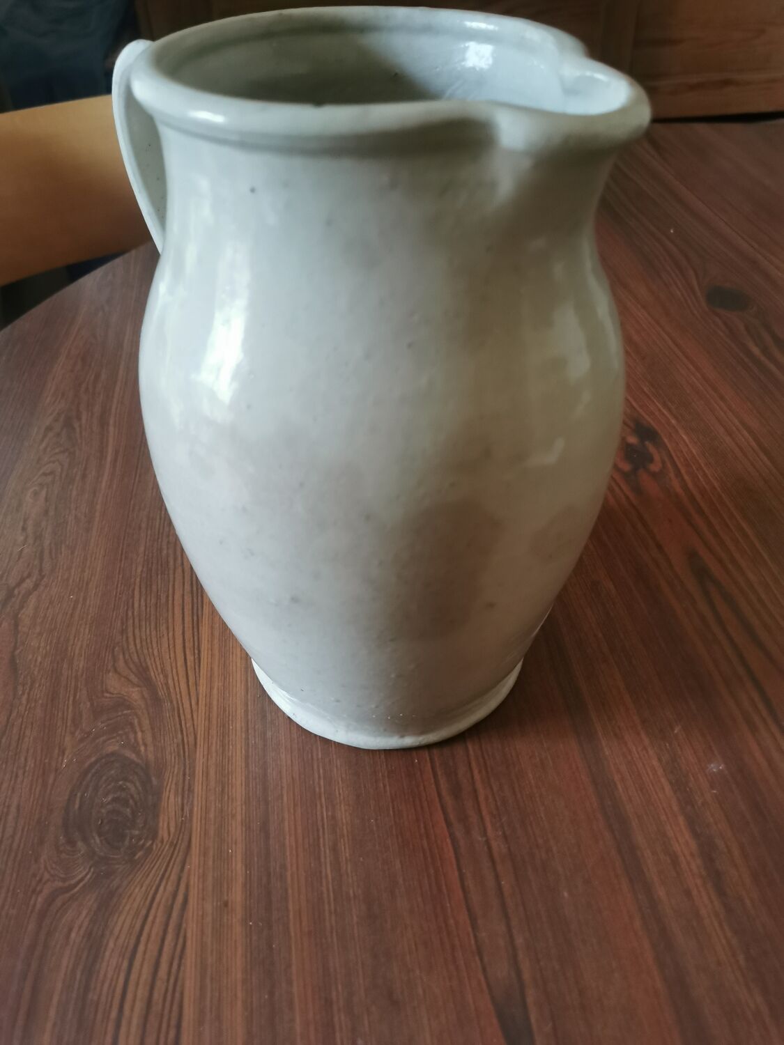 Light stoneware jug