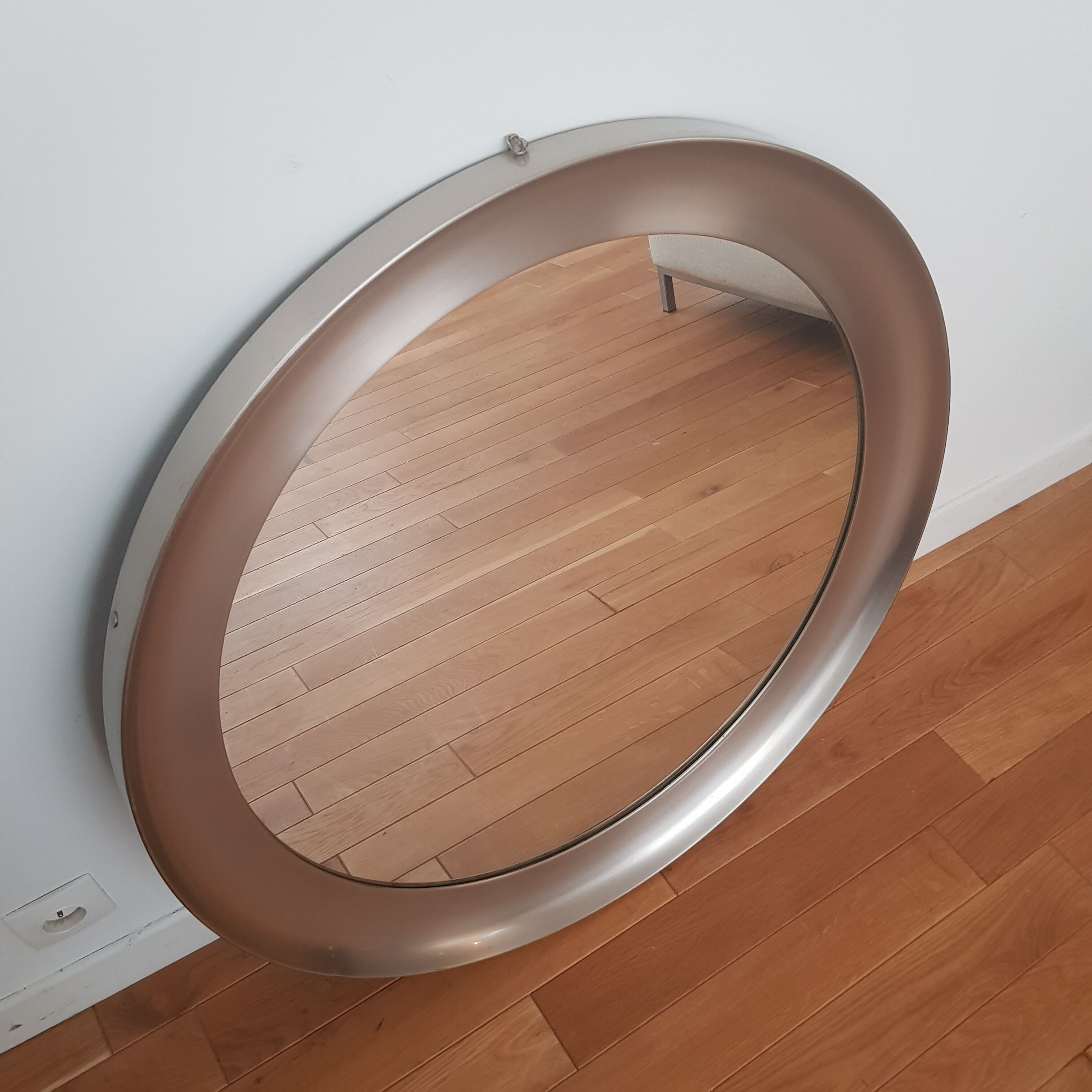 Miroir "Narciso" par Sergio Mazza