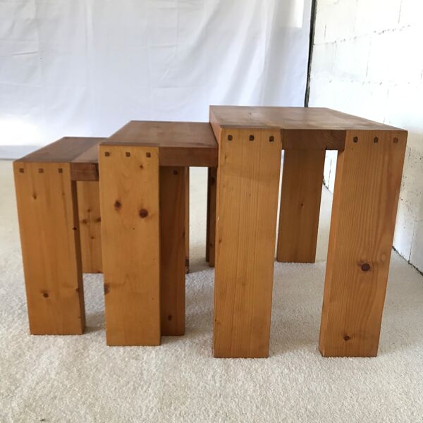 Tables gigognes en pin massif