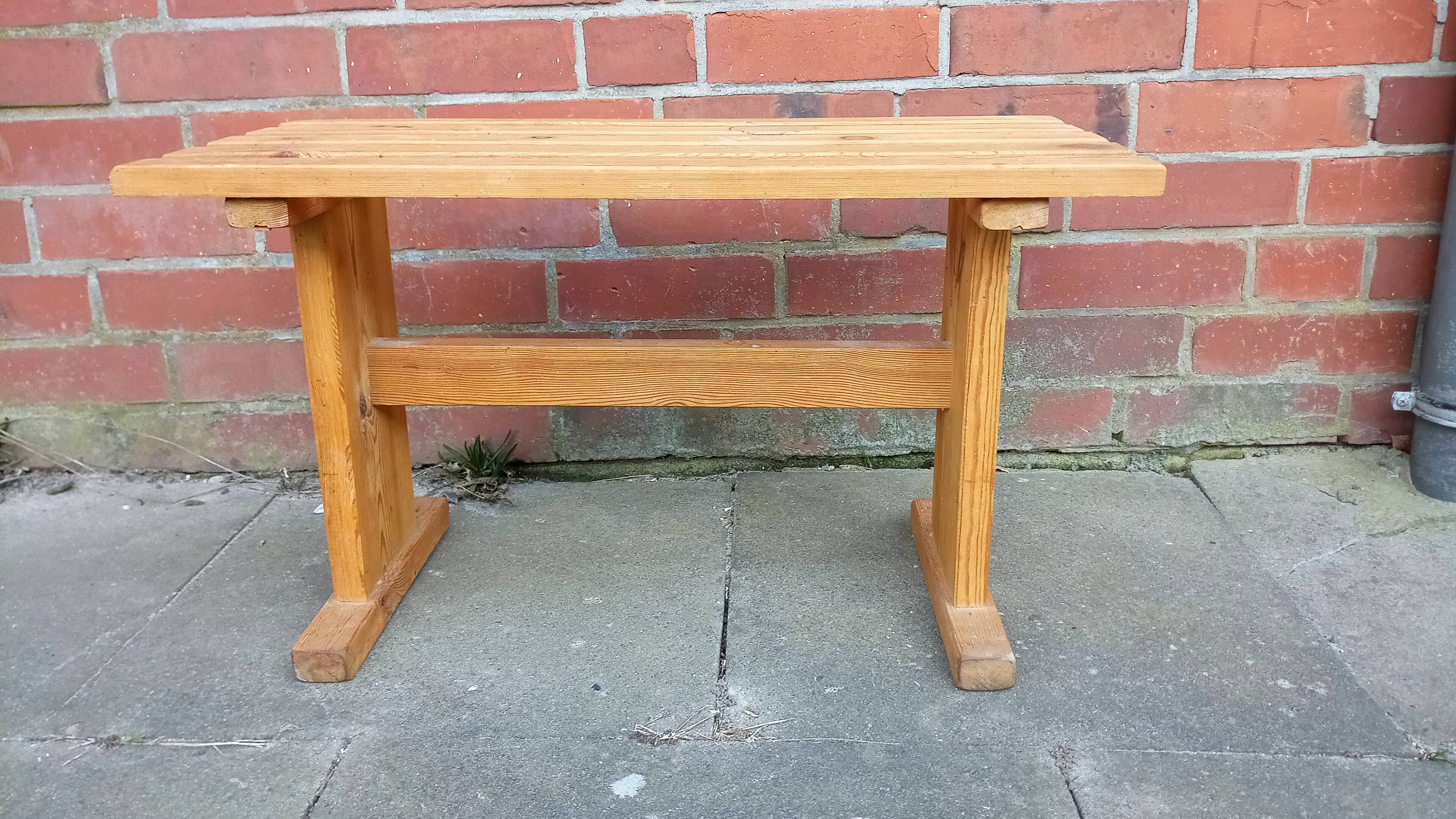 Small swedish bench in pine