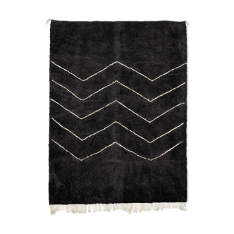 Tapis marocain moderne noir