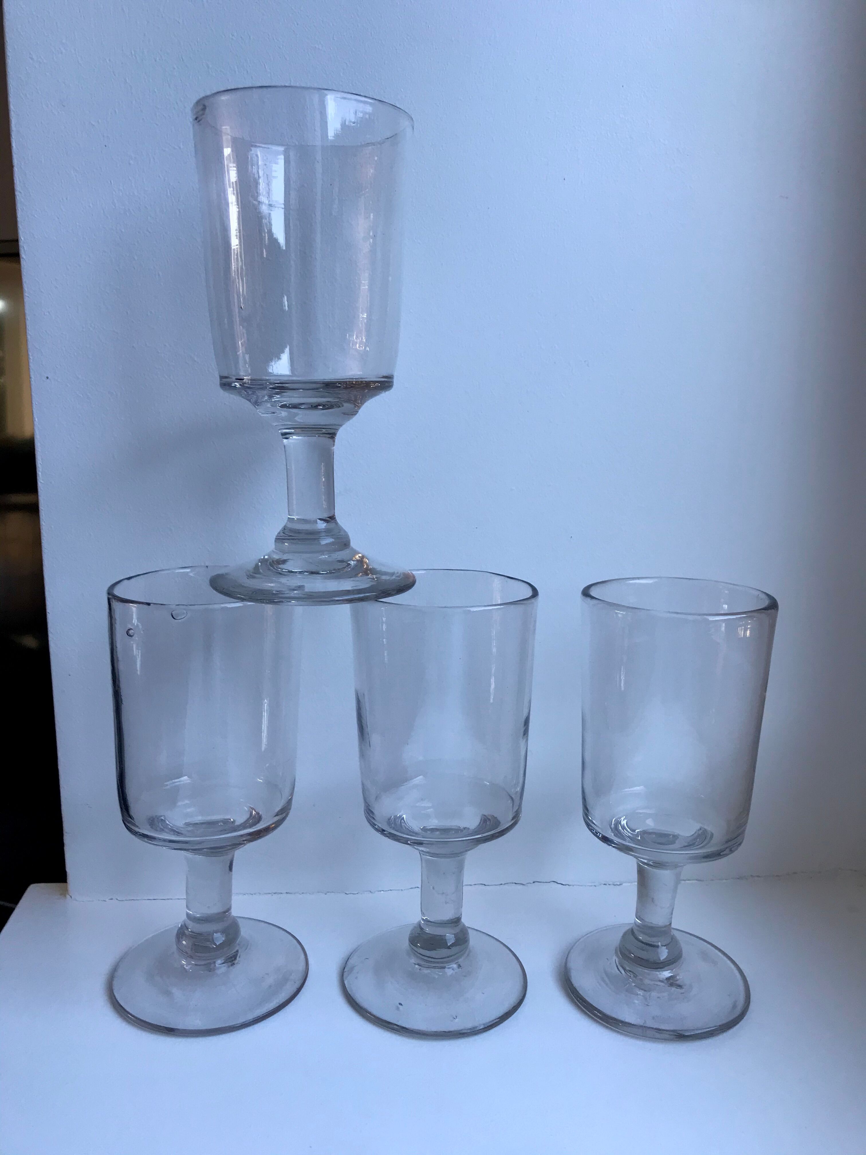 Set of 4 wine glasses in blown glass late nineteenth