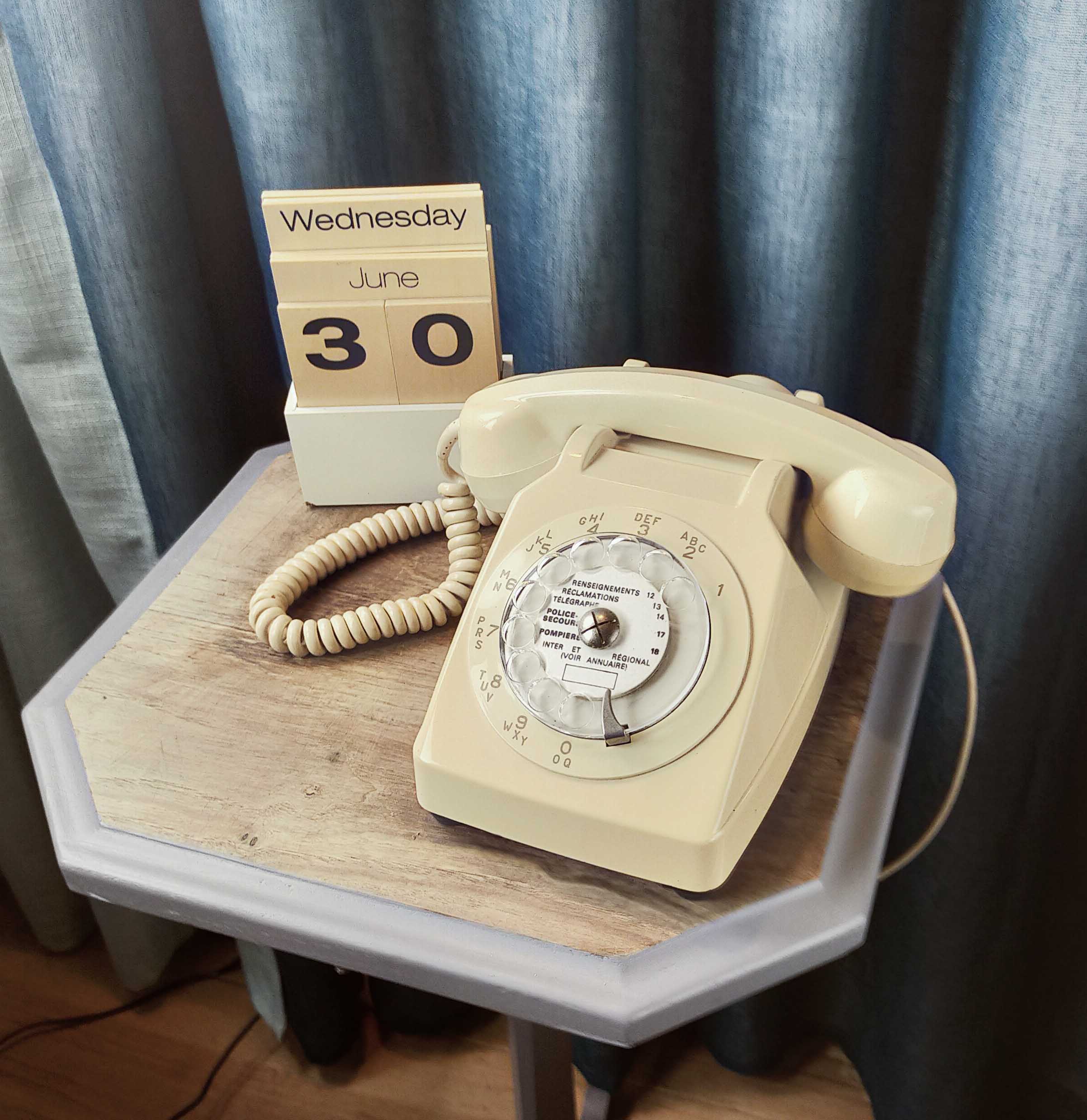 Socotel S63 beige dial phone