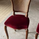 Série de 4 chaises style Louis XV en merisier – cannage et velours bordeaux