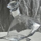 Small geometric carafe with diamond-shaped stopper and its 4 glasses