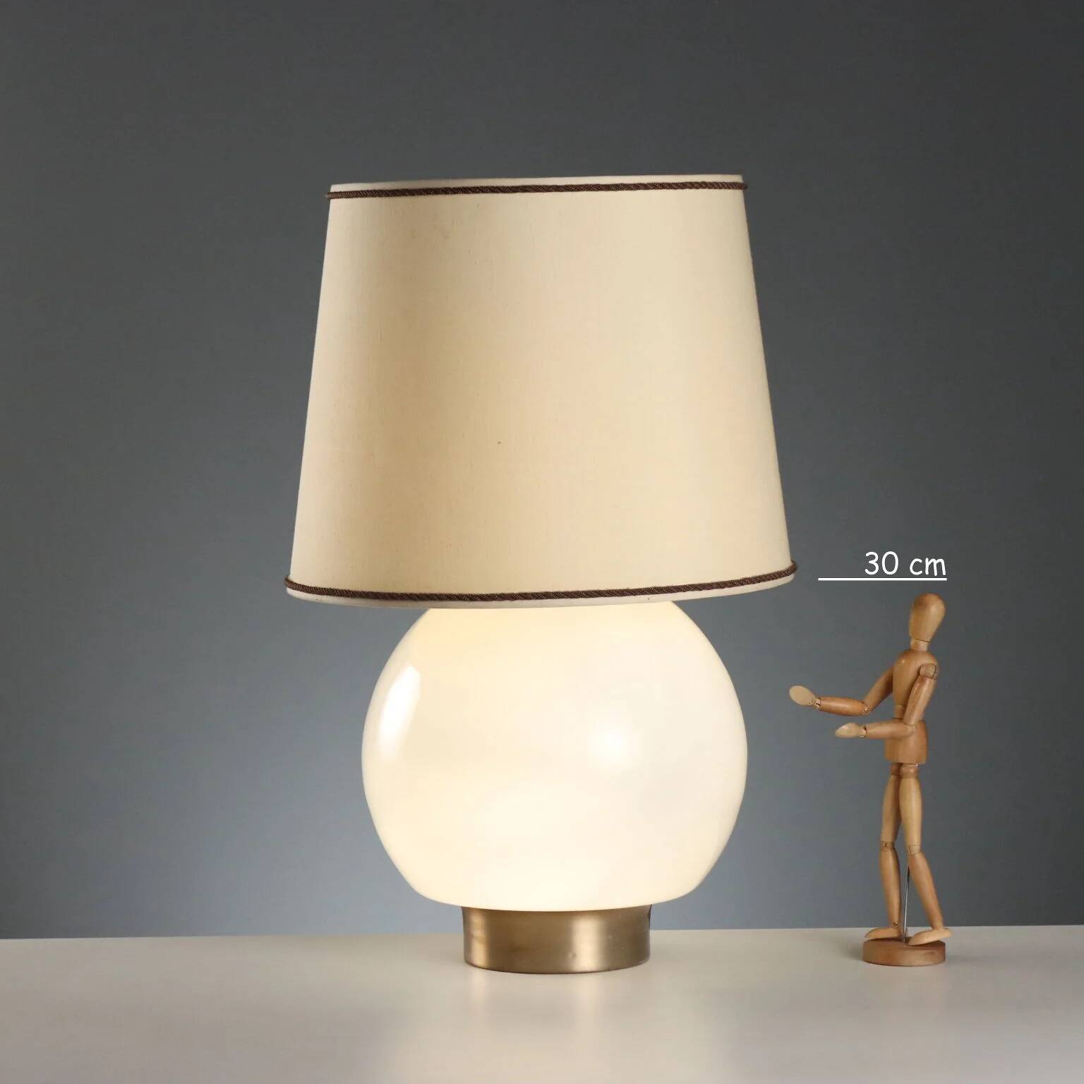 White glass table lamp from the 1970s-80s.