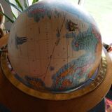 Mappemonde taride  sur socle bois 3 pieds lumineuse