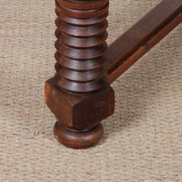 Extendable dining table, French craftsmanship from the 1940s.