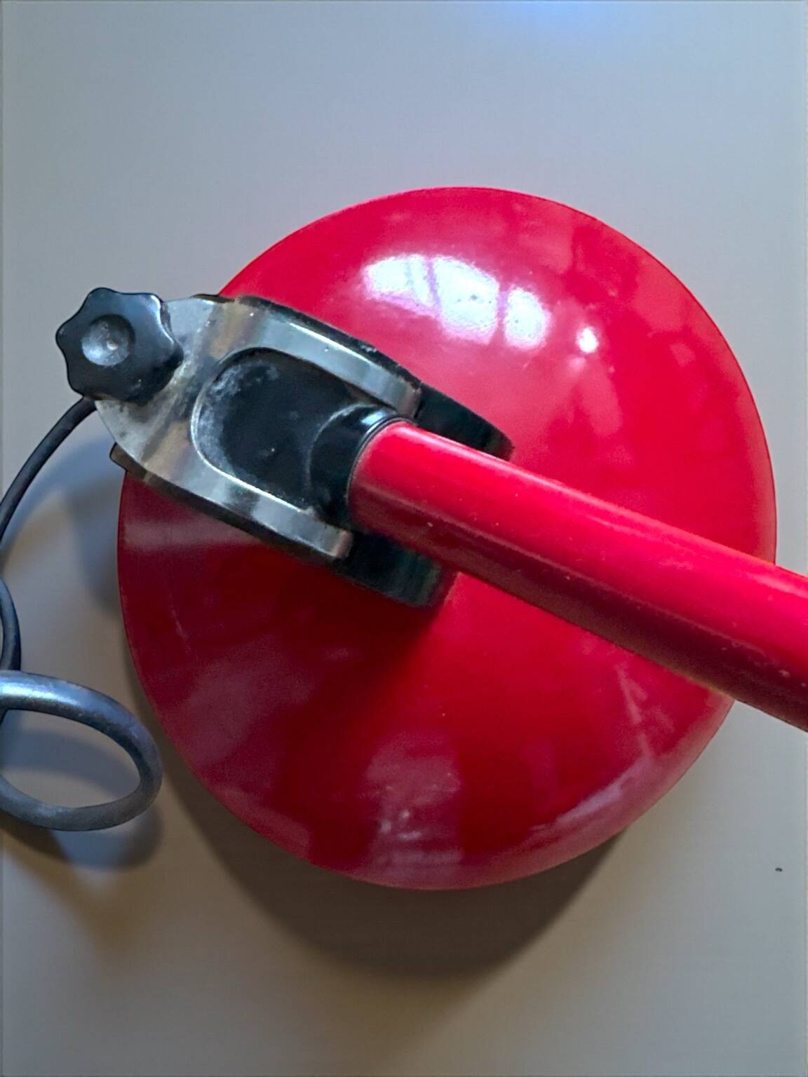 Vintage articulated lamp – Red metal – France 1970/80