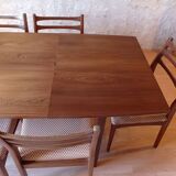 Scandinavian extendable teak dining table from the 1960s