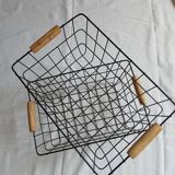 2 metal baskets