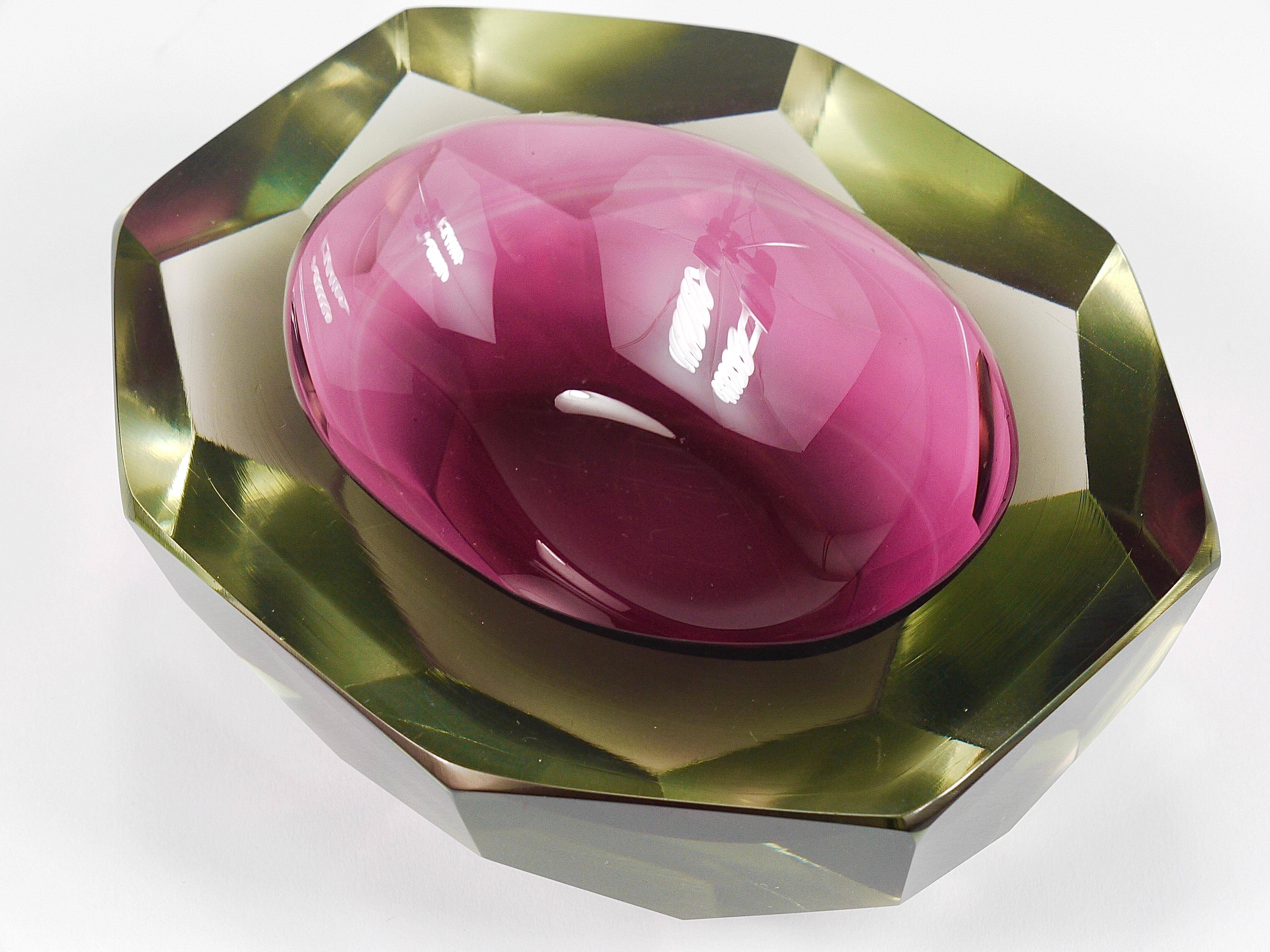 Flavio Poli Sommerso Caviar Murano Glass Bol Diamant par Seguso, Italie, années 1960