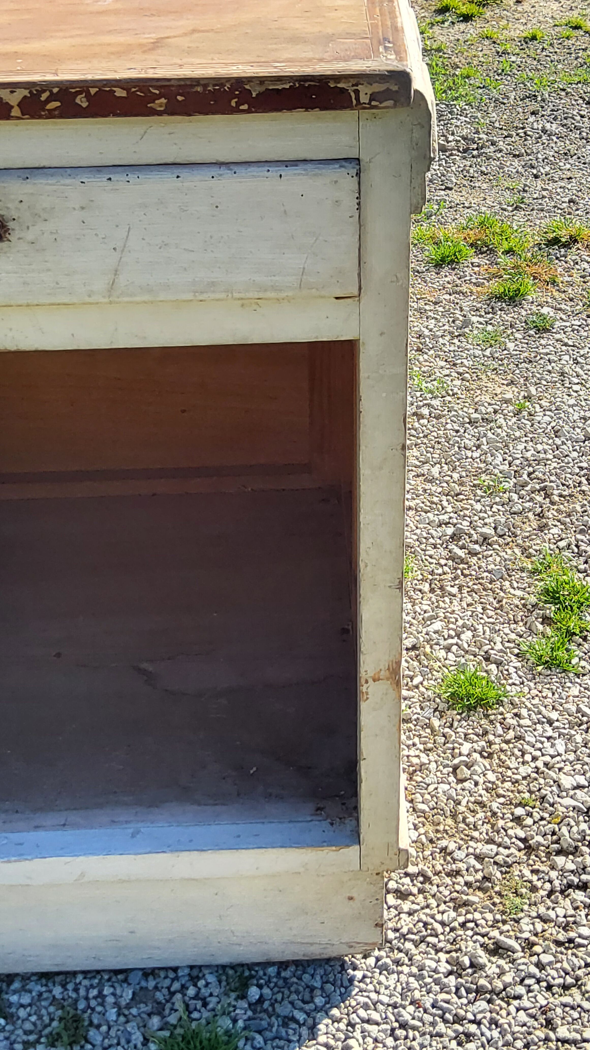 Grocery counter from the 30s