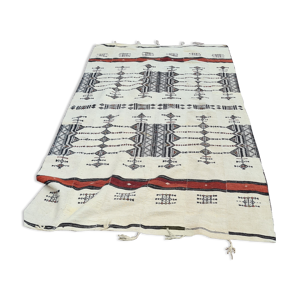 Tapis fait mains 135