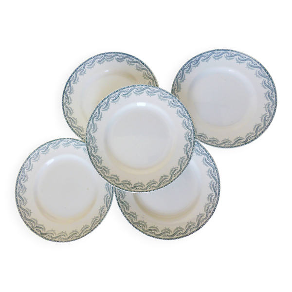 5 assiettes plates en terre de fer de St Amand modèle Réjane 210726