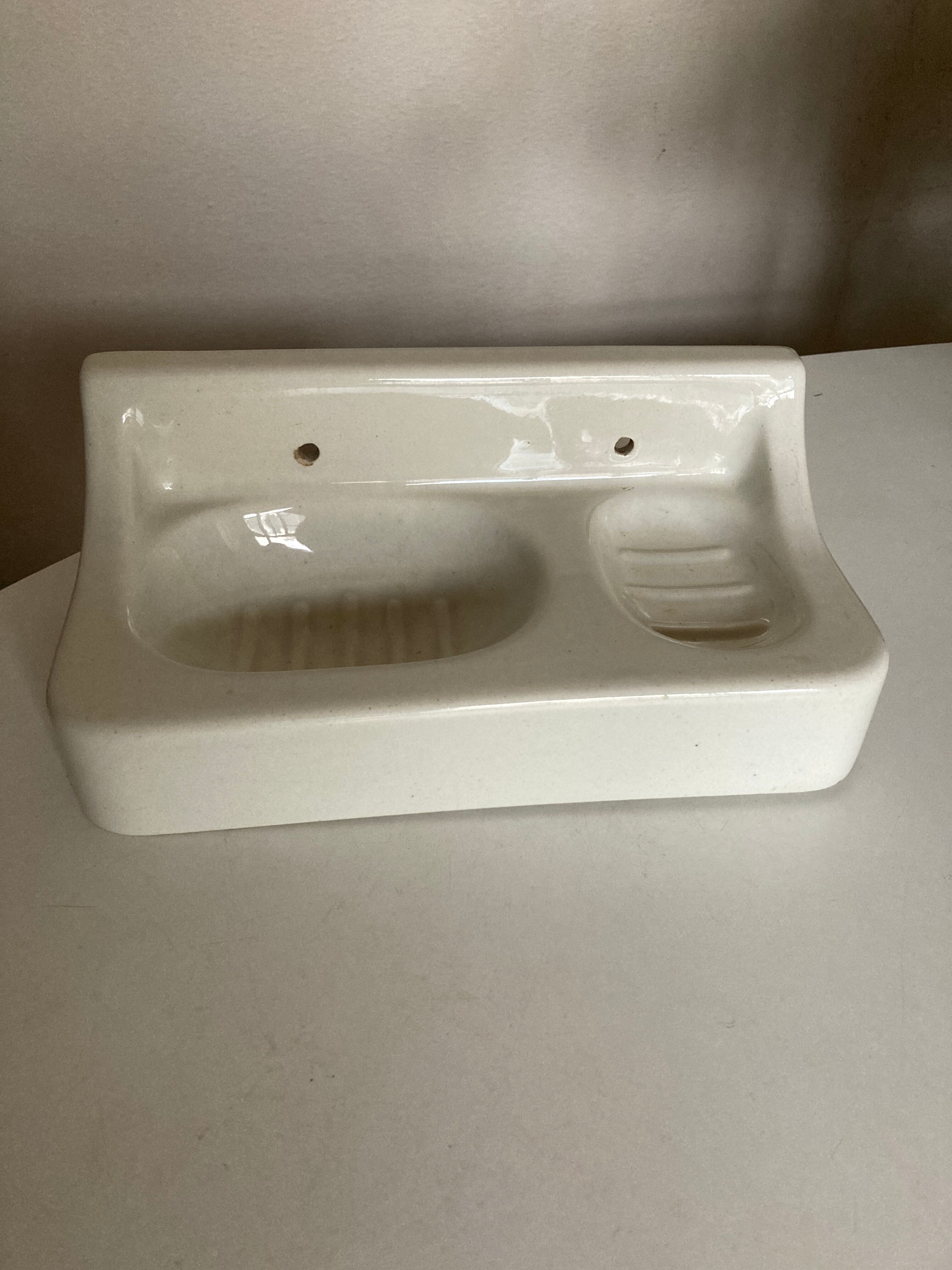 Bathroom door art deco ceramic soap holder