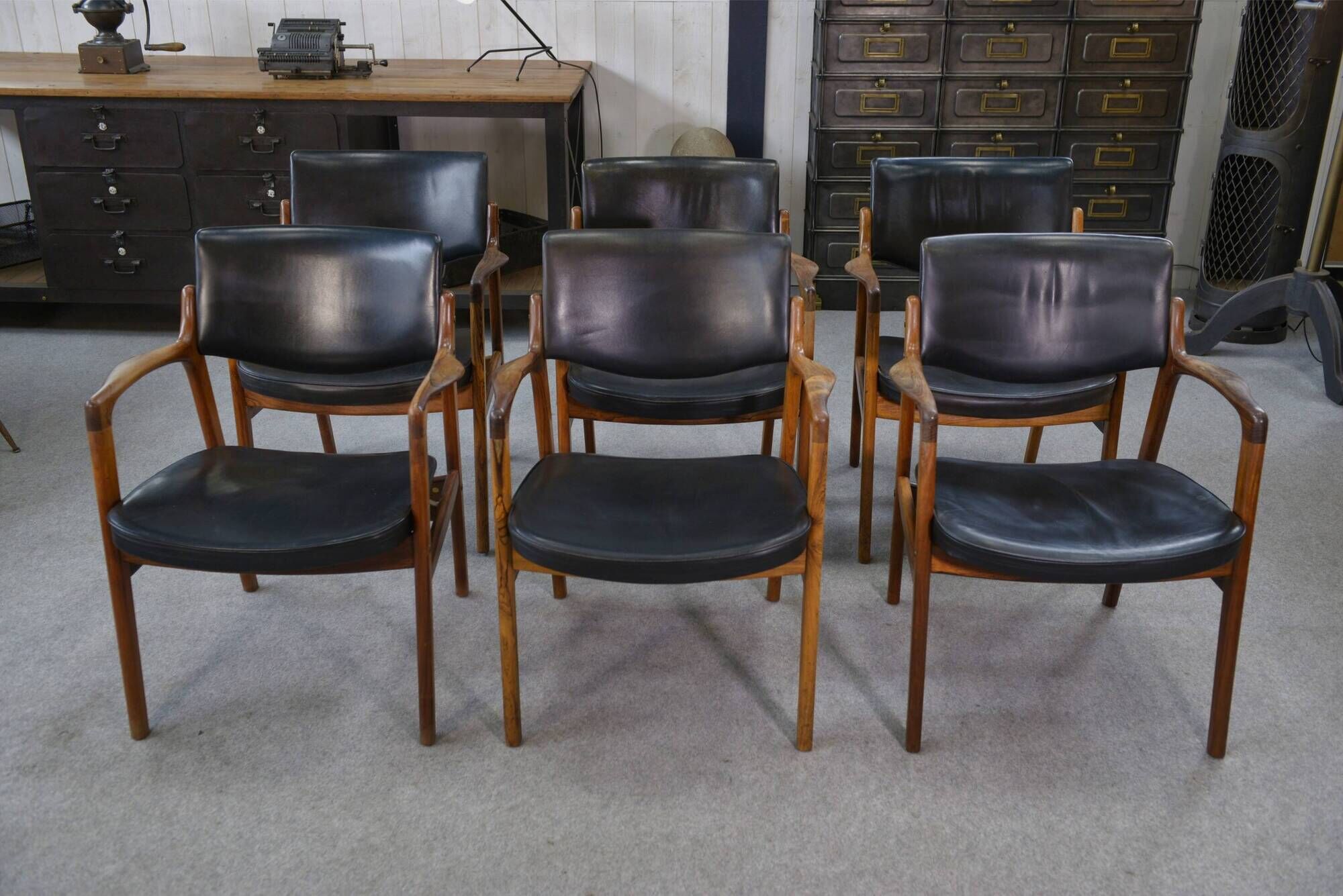 Set of 6 Scandinavian armchairs in leather and rosewood by Gondo Gravesen for Atelier Bondo Gravesen Snedkerier 1960s.