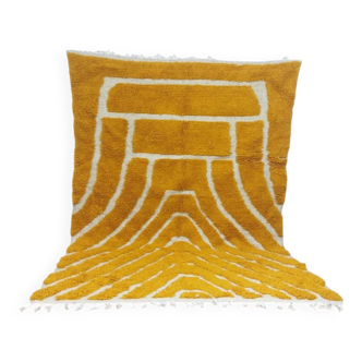 Large Moroccan Berber rug in mustard yellow and ecru, 293 x 200 cm.