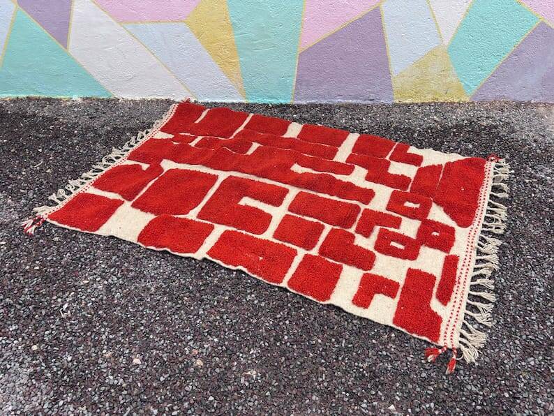 Handmade traditional pure wool rug, red, size 150 x 250 cm.