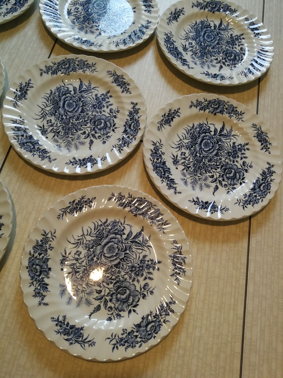 Set of 8 Beacon Hill Dessert Plates