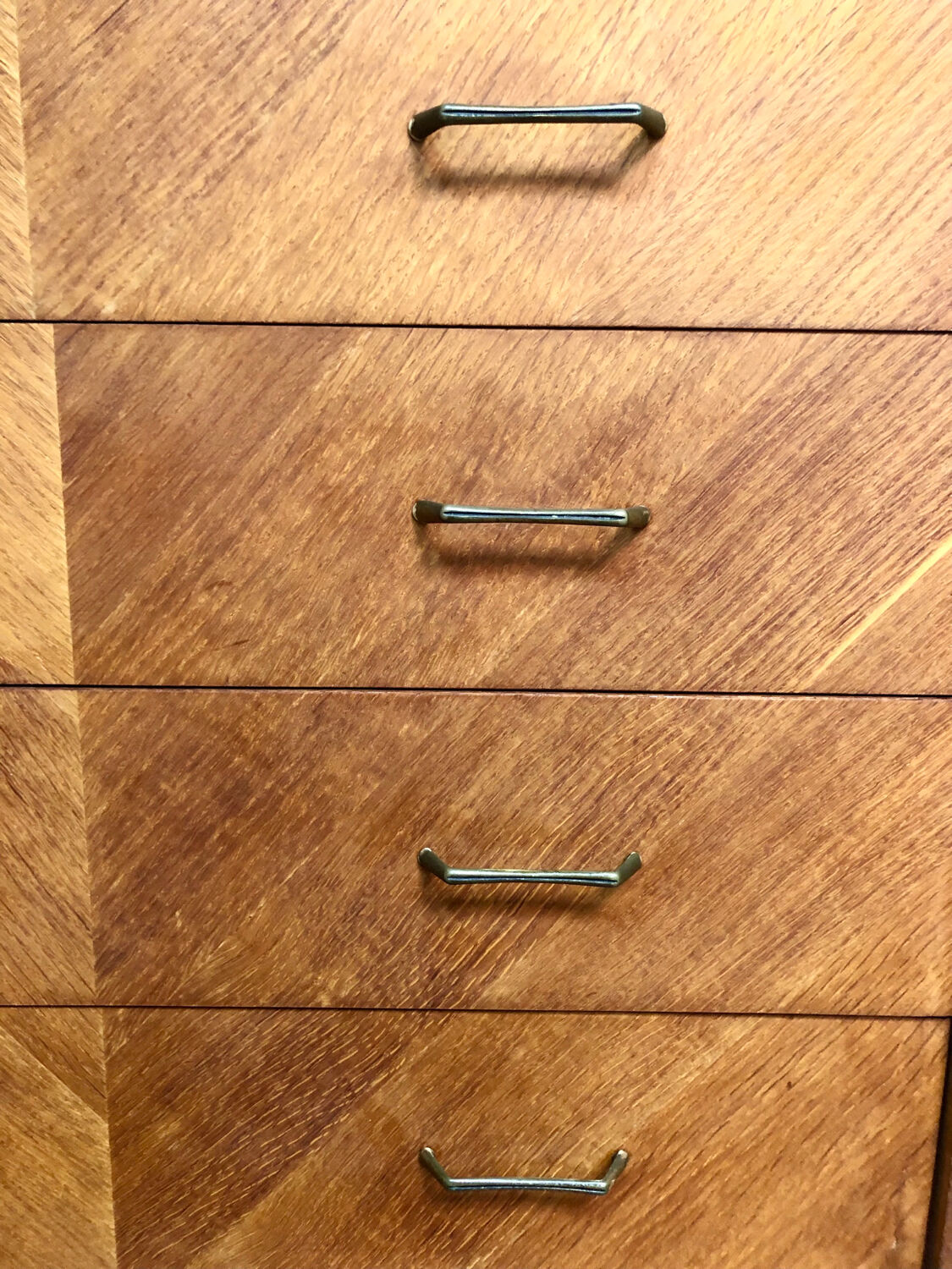 Vintage chest of drawers bobbin feet