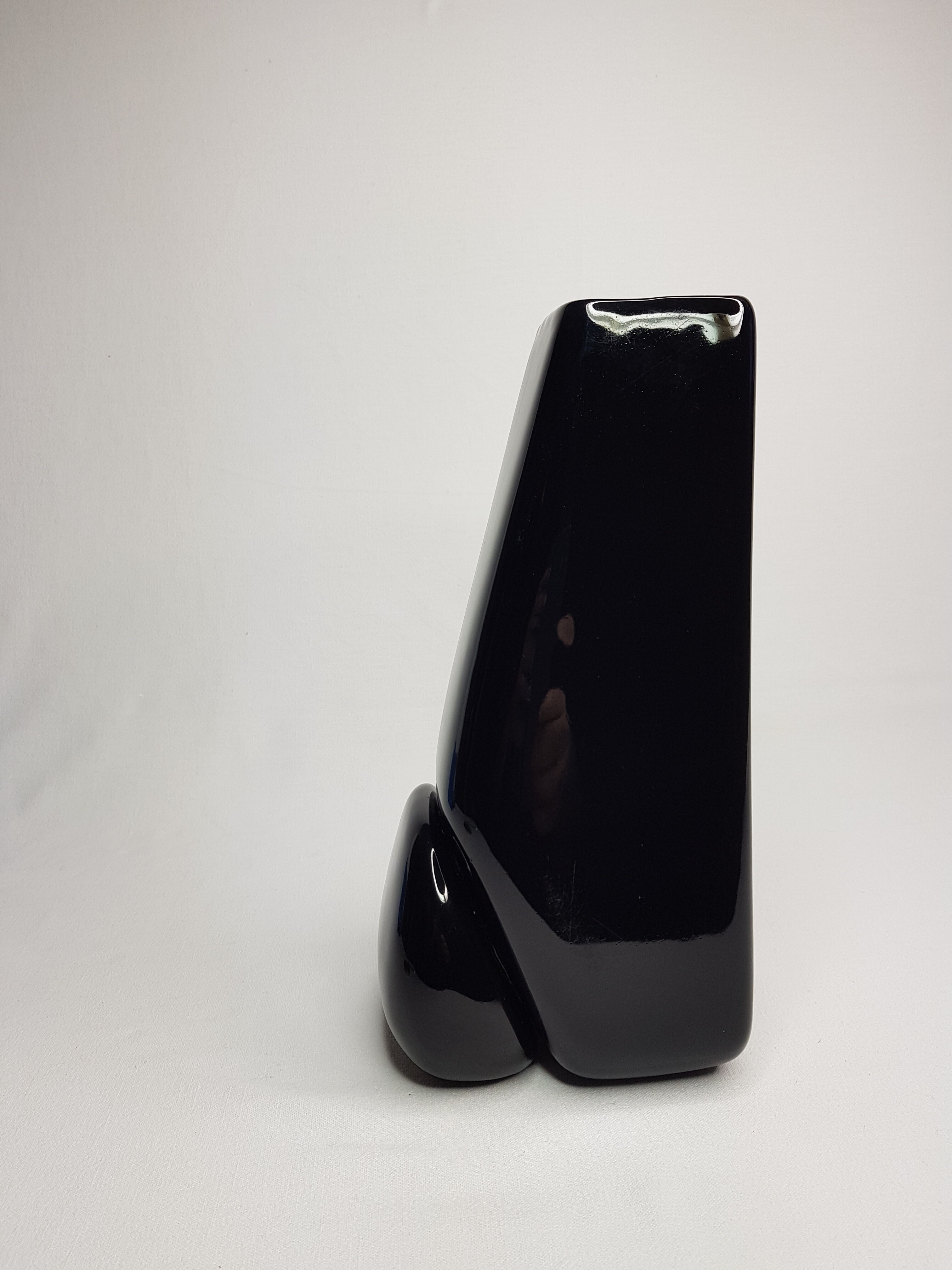 Black megalith vase 25 cm