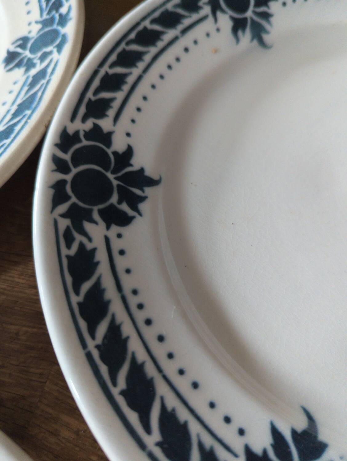 Lot of 10 old Badonviller flat plates, Jeanne model