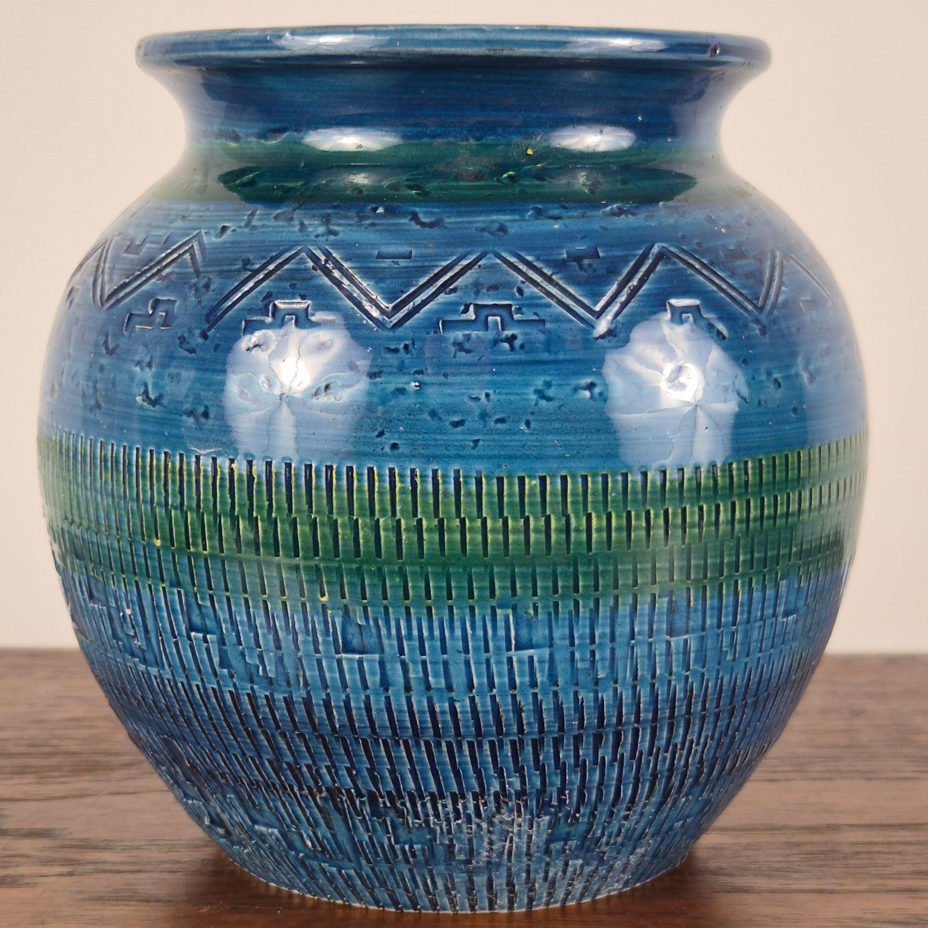 Glazed terracotta vase Rimini Blue by Aldo Londi for Bitossi, Italy, 1960.
