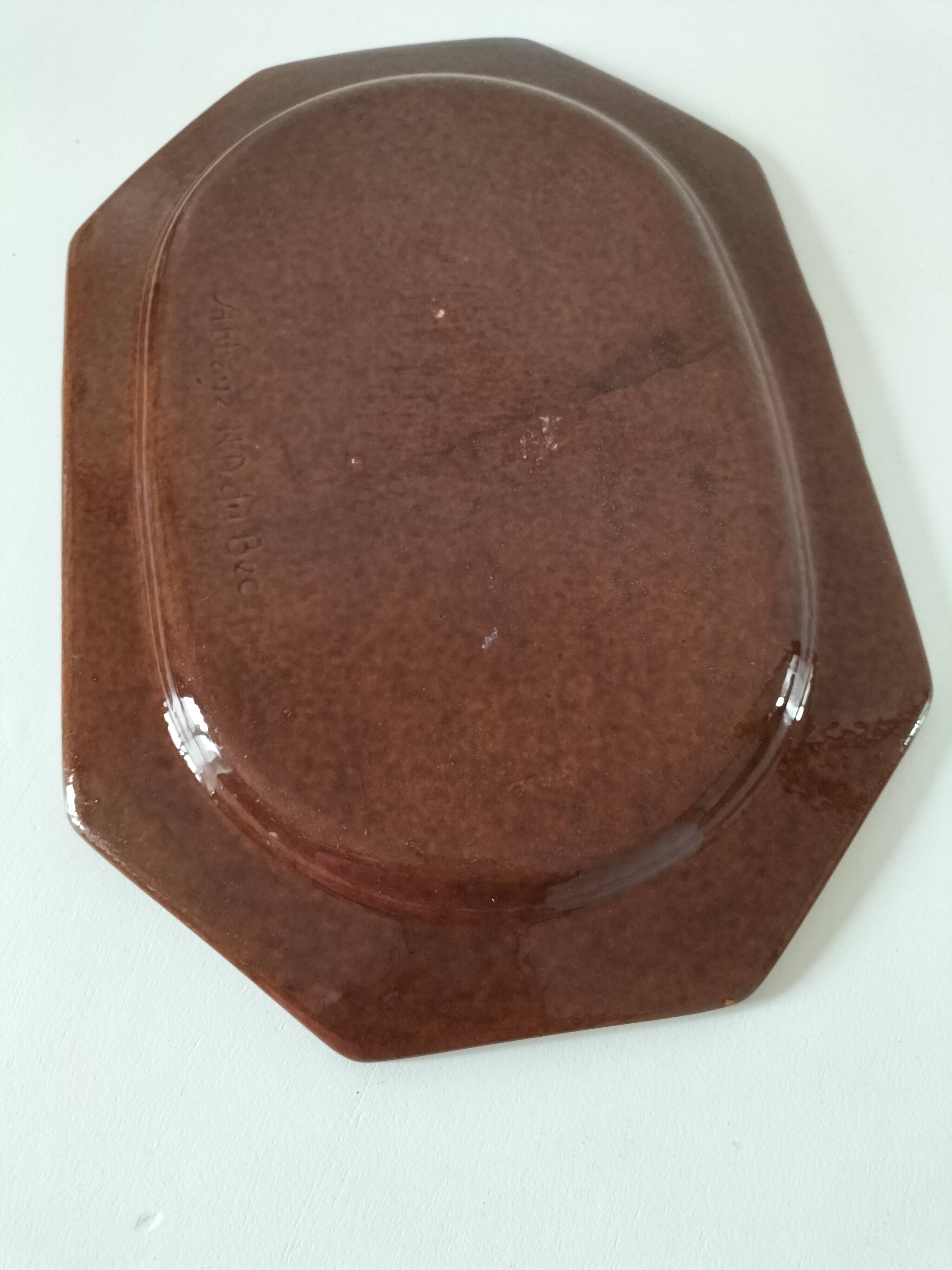 Octagonal dish from the Bec-Hellouin Abbey, 1970s