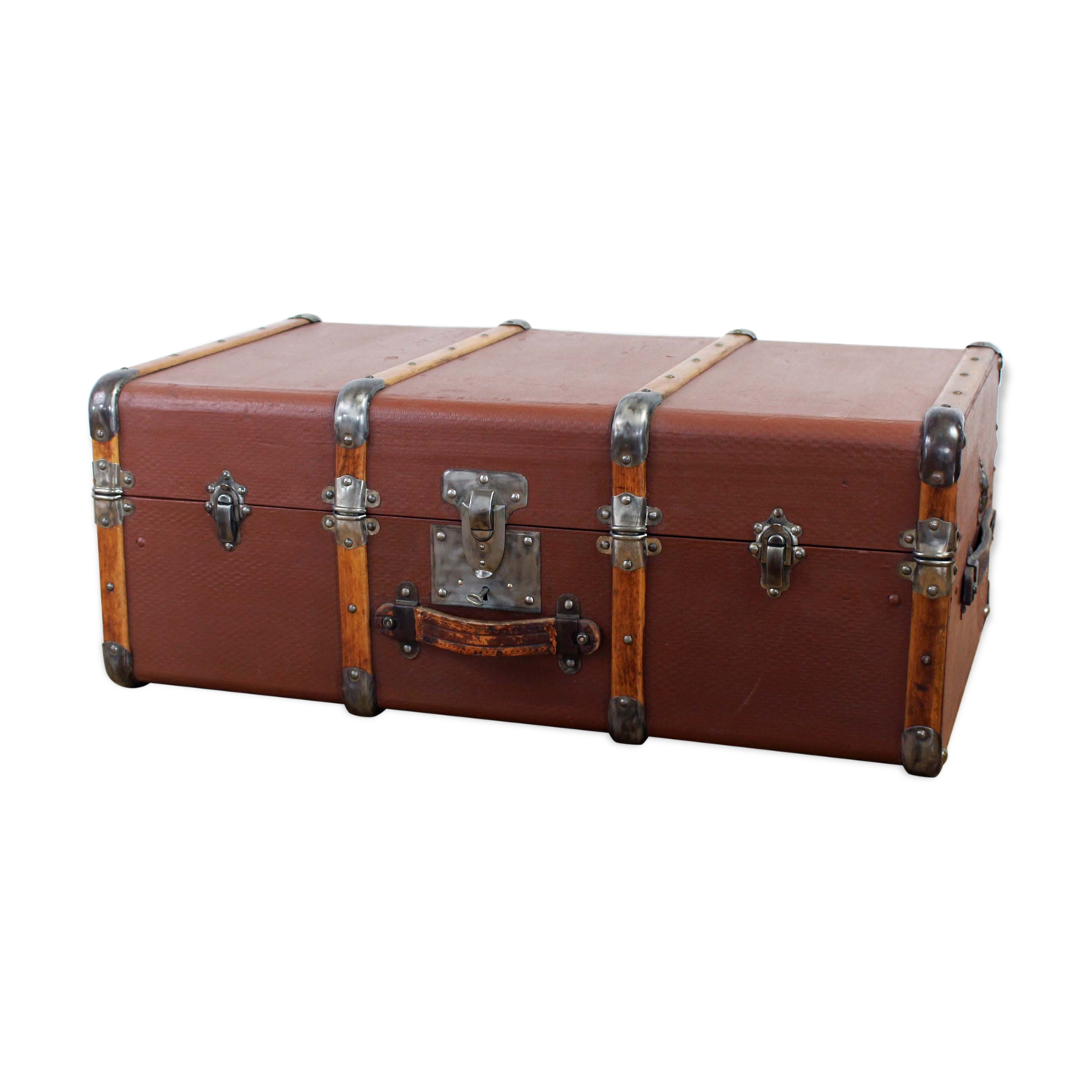 Trunk or suitcase of the 30s