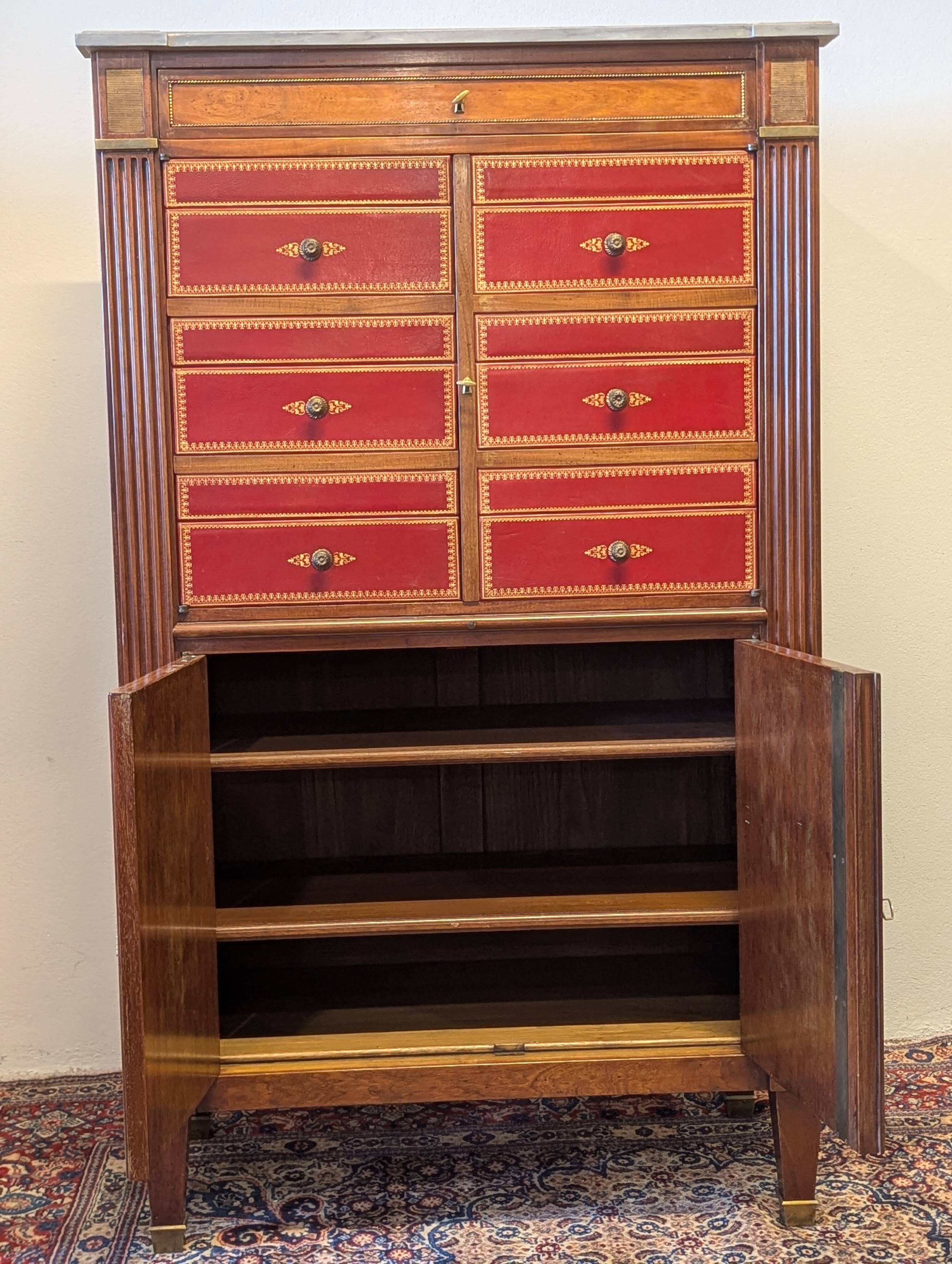 High buffet in the style of a cabinet maker