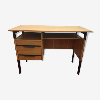 Bureau vintage moderniste avec tiroirs