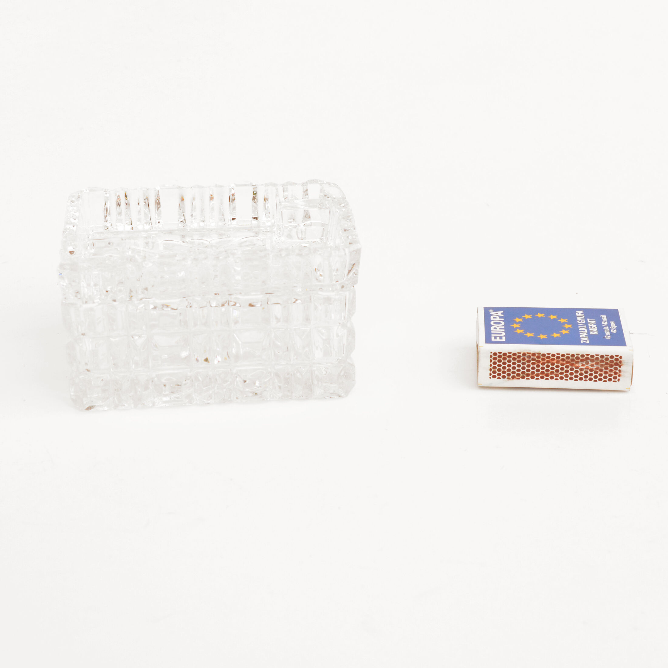 1980s crystal ashtray with cigarette case, Julia Glassworks, Poland
