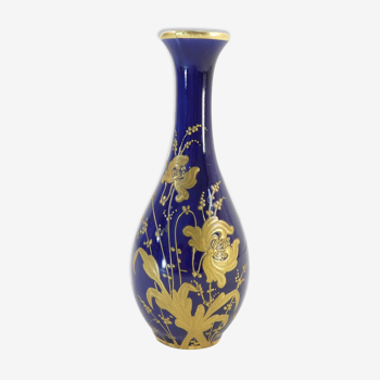 Vase bleu de four en porcelaine de limoges