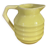 Onnaing pitcher