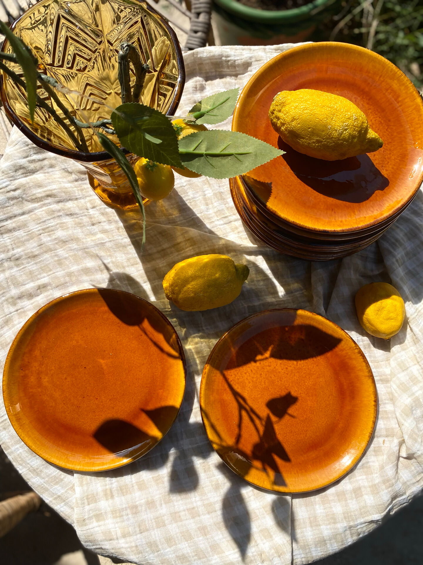 Set of 12 ancient stoneware plates Mourre-Milon, Dieulefit