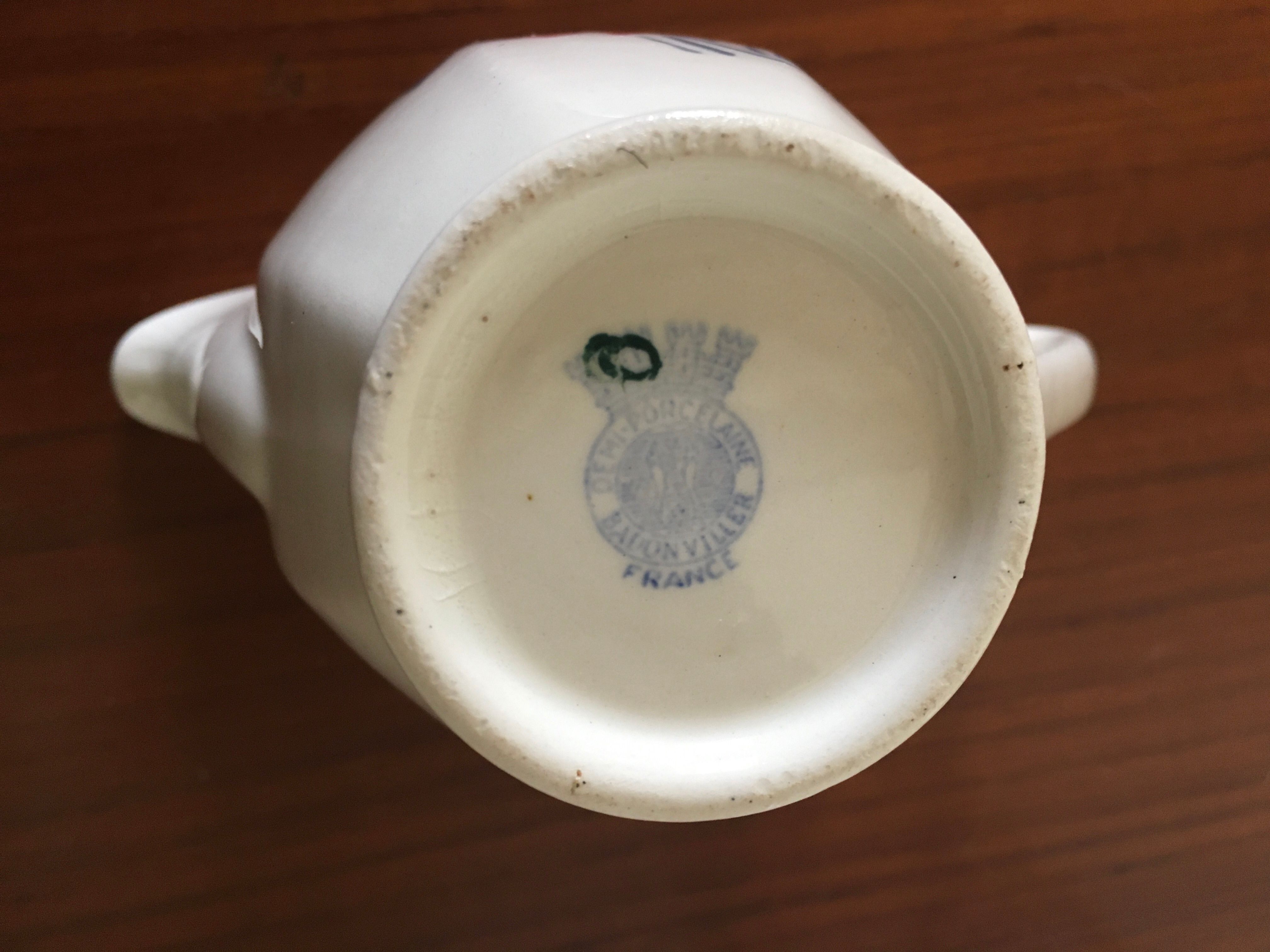 Badonviller milk pot or creamer, rose decoration