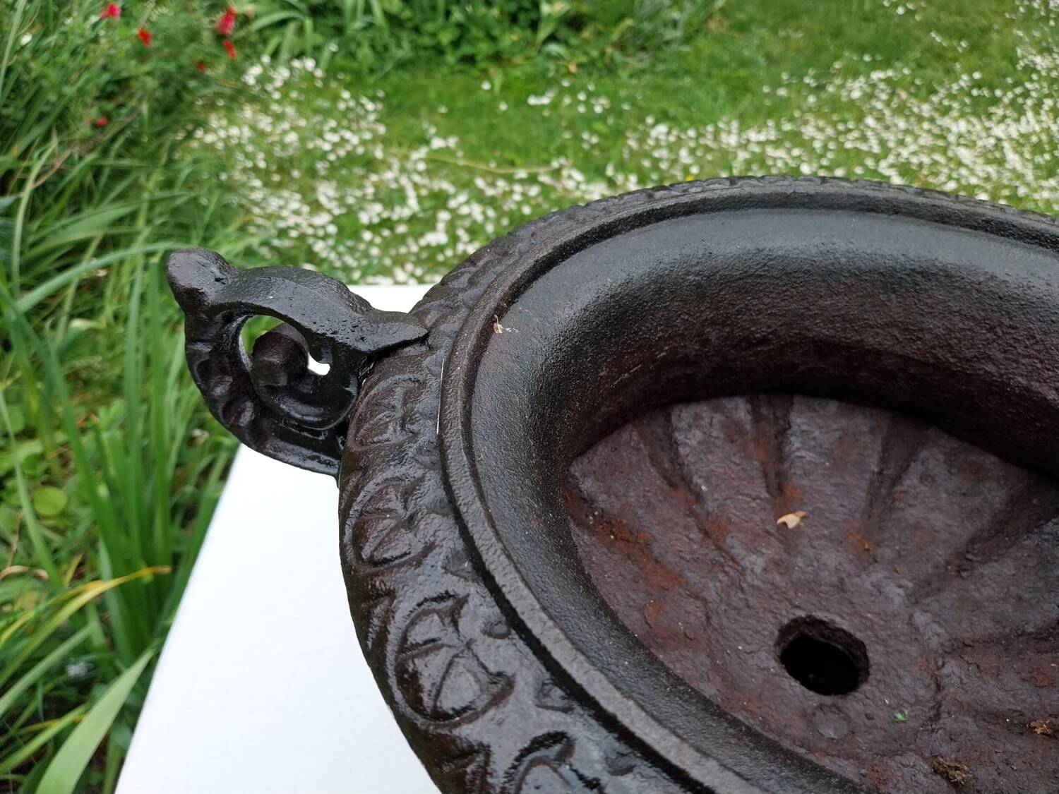 Cast iron vases “Chambord” model