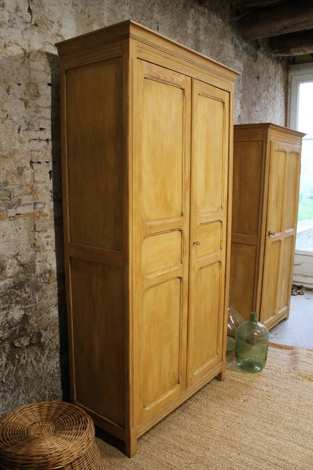 Armoire parisienne