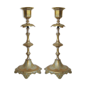 Paire de bougeoirs anciens