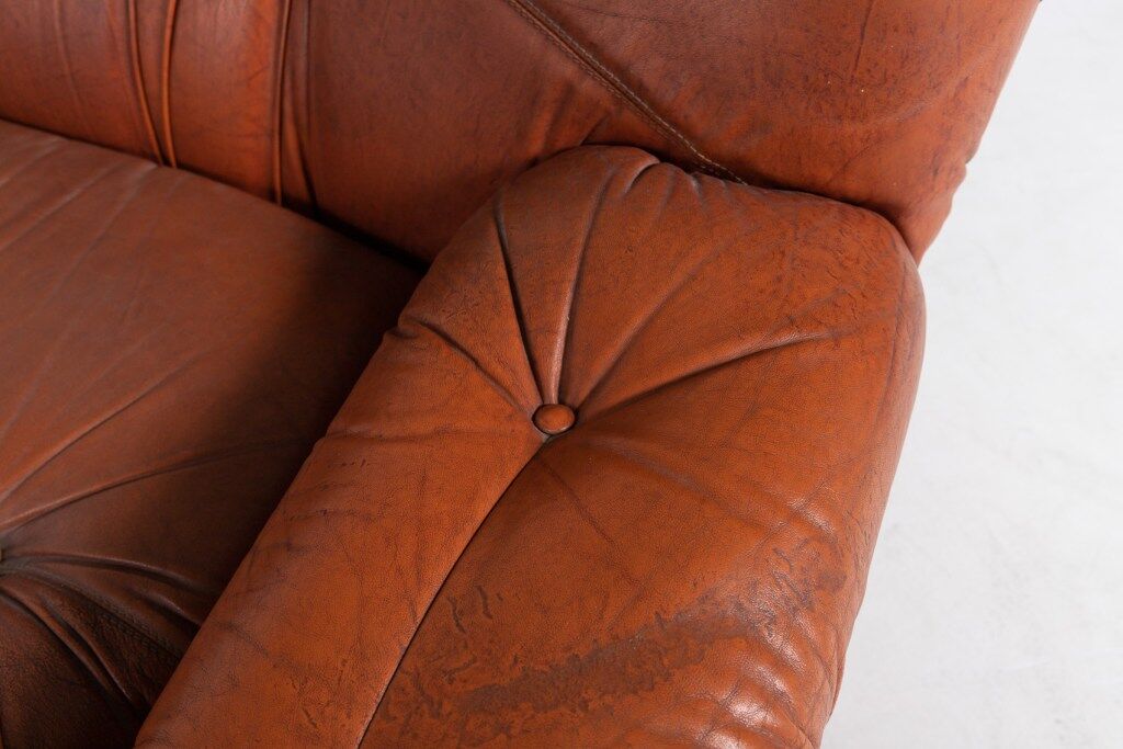 Mid-century leather sofa from the 1960s, Italy