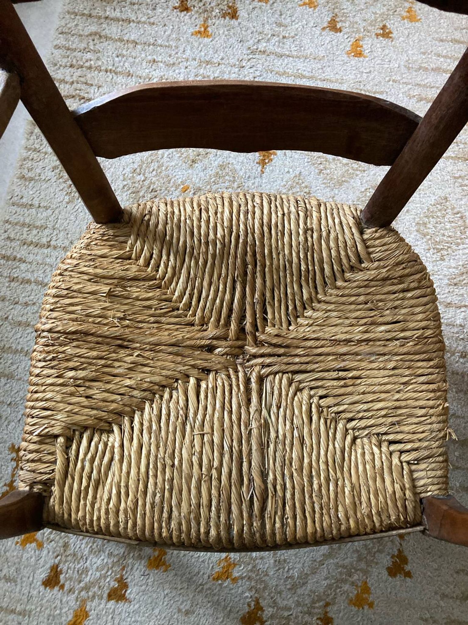 Fauteuil en paille art populaire