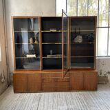 Mahey bookcase in elm and XXL brass