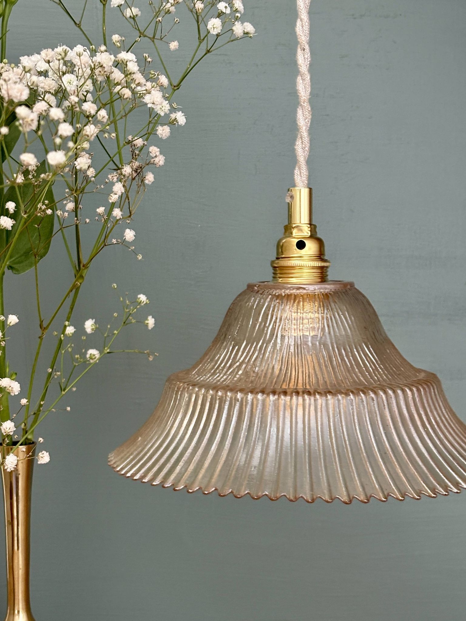 Vintage amber ribbed glass lampshade pendant light