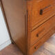 Commode en bois massif vintage