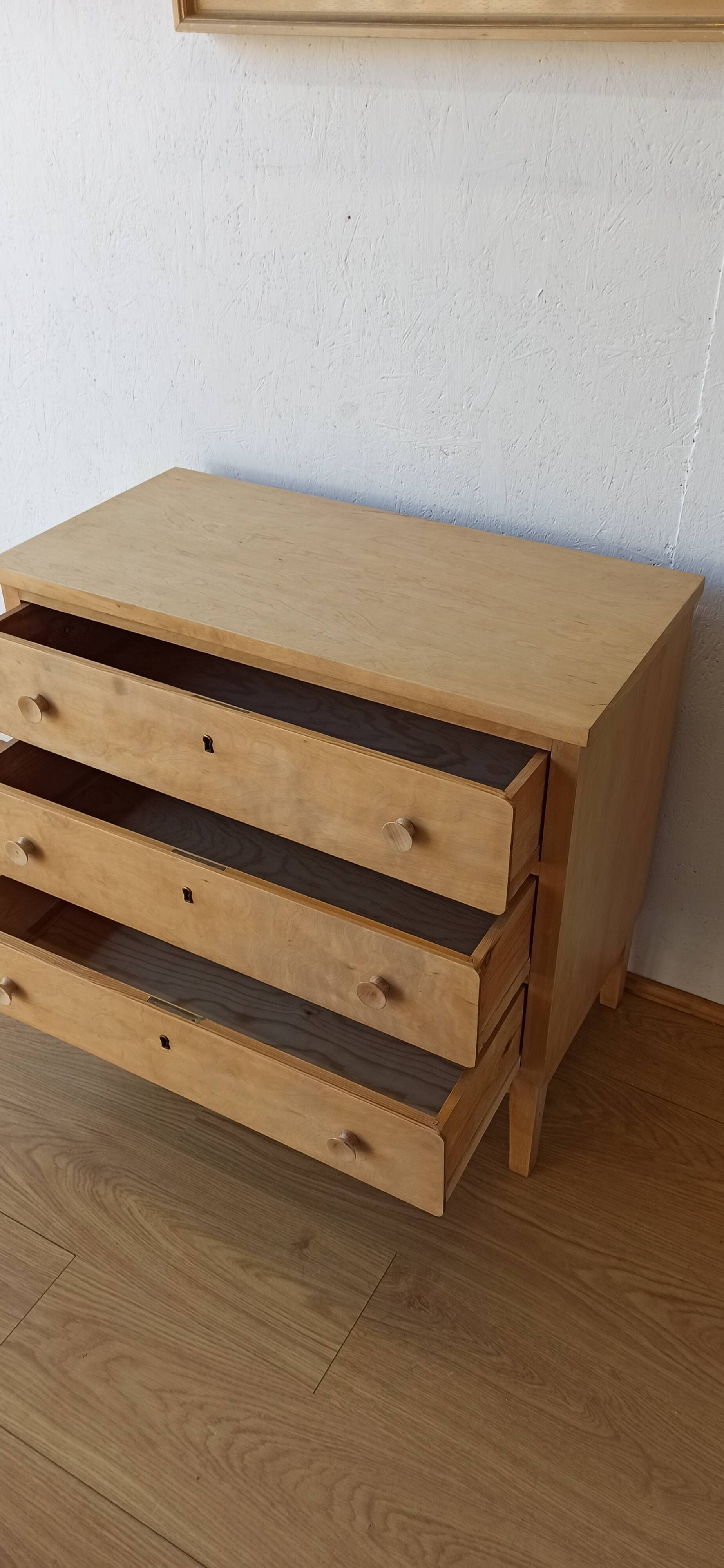 Commode simple, Suède, années 1960.