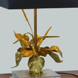 Table lamp with gilded brass foliage