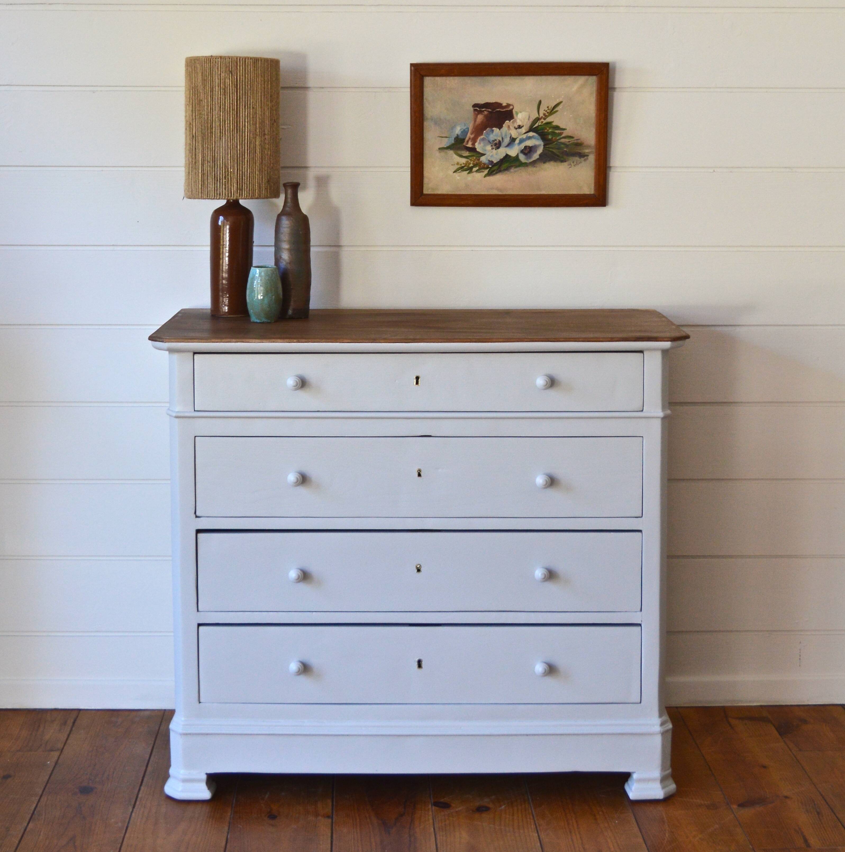 Marble chest of drawers