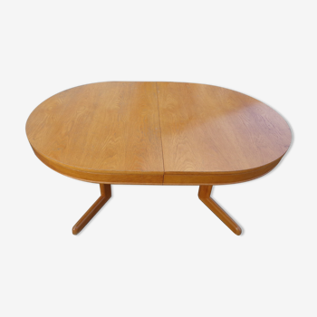 Table vintage ovale en chêne